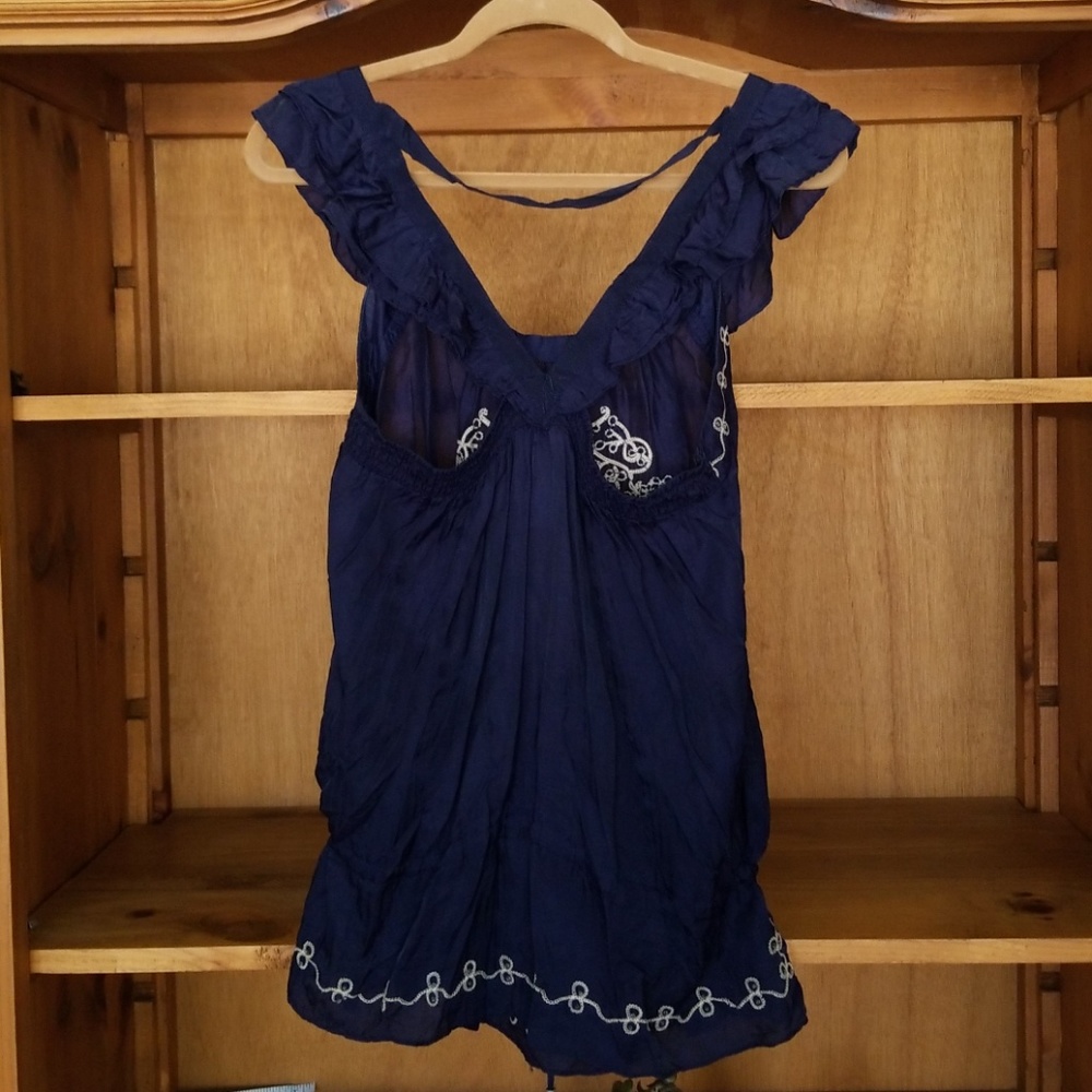 Blue embroidered top - Picture 2 of 3